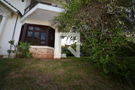 Casa à venda com 278m², 5 quartos e 4 vagaspátio-frente