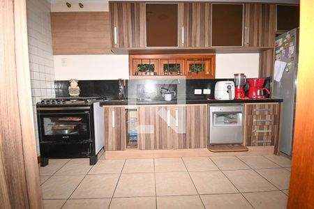 Casa à venda com 278m², 5 quartos e 4 vagascozinha