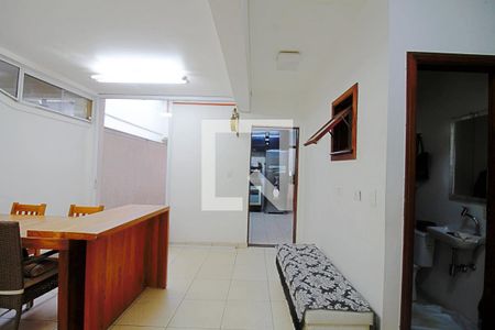Casa à venda com 180m², 3 quartos e 2 vagas Casa à venda com 180m², 3 quartos e 2 vagasQuintal