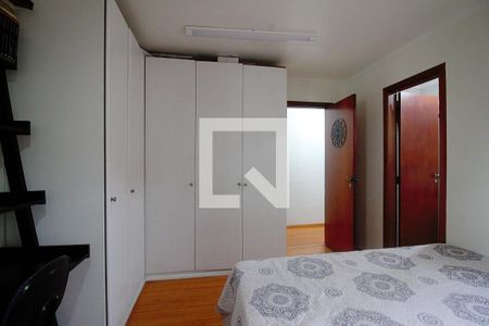 Casa à venda com 180m², 3 quartos e 2 vagas Casa à venda com 180m², 3 quartos e 2 vagasSuíte 3