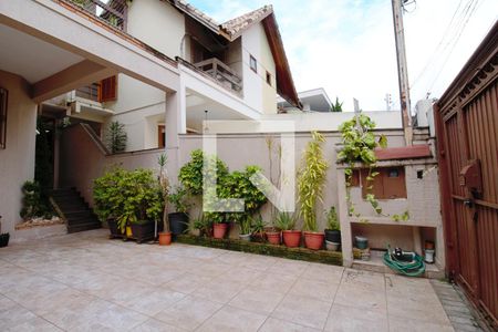 Casa à venda com 180m², 3 quartos e 2 vagas Casa à venda com 180m², 3 quartos e 2 vagasGaragem