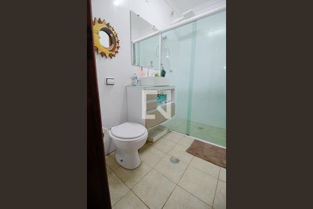 Casa à venda com 180m², 3 quartos e 2 vagas Casa à venda com 180m², 3 quartos e 2 vagasBanheiro da Suíte 1