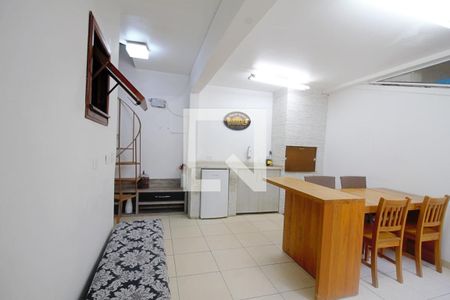 Casa à venda com 180m², 3 quartos e 2 vagas Casa à venda com 180m², 3 quartos e 2 vagasQuintal