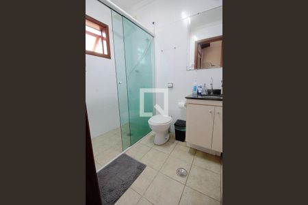 Casa à venda com 180m², 3 quartos e 2 vagas Casa à venda com 180m², 3 quartos e 2 vagasBanheiro da Suíte 2