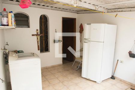 Casa à venda com 140m², 5 quartos e 2 vagas Casa à venda com 140m², 5 quartos e 2 vagasÁrea de Serviço