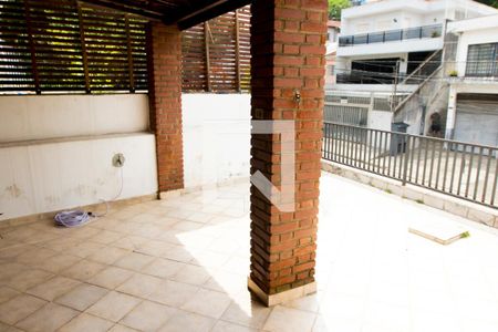 Casa à venda com 140m², 5 quartos e 2 vagas Casa à venda com 140m², 5 quartos e 2 vagasÁrea comum