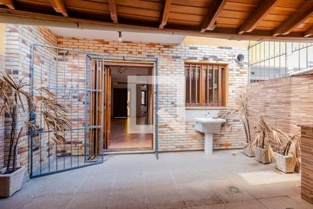 Casa à venda com 120m², 2 quartos e 1 vaga Casa à venda com 120m², 2 quartos e 1 vagaQuintal