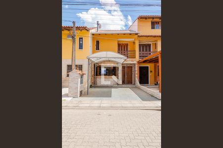 Casa à venda com 120m², 2 quartos e 1 vaga Casa à venda com 120m², 2 quartos e 1 vagaFachada da residência