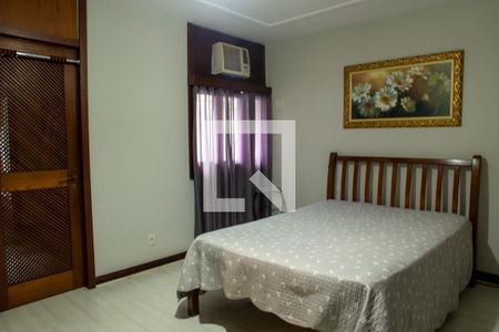 Casa à venda com 648m², 3 quartos e 8 vagas Casa à venda com 648m², 3 quartos e 8 vagasSuíte 1