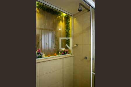 Casa à venda com 648m², 3 quartos e 8 vagas Casa à venda com 648m², 3 quartos e 8 vagasBanheiro da Suíte 2