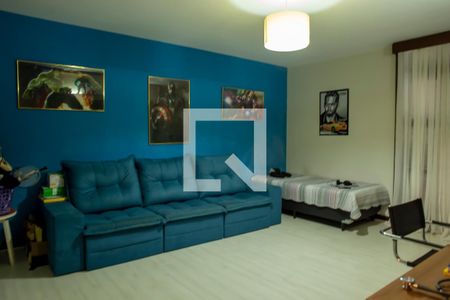 Casa à venda com 648m², 3 quartos e 8 vagas Casa à venda com 648m², 3 quartos e 8 vagasSuíte 3