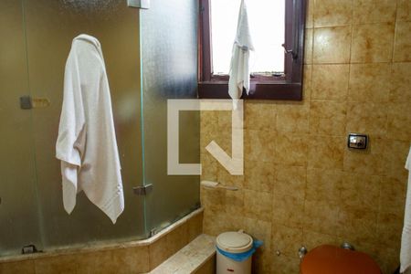 Casa à venda com 648m², 3 quartos e 8 vagas Casa à venda com 648m², 3 quartos e 8 vagasBanheiro da Suíte 3