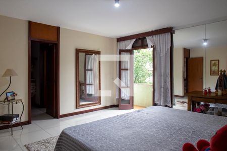 Casa à venda com 648m², 3 quartos e 8 vagas Casa à venda com 648m², 3 quartos e 8 vagasSuíte 2