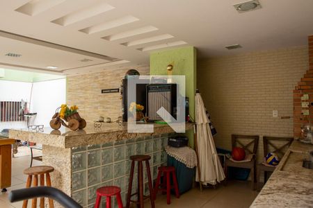 Casa à venda com 648m², 3 quartos e 8 vagas Casa à venda com 648m², 3 quartos e 8 vagasVaranda gourmet