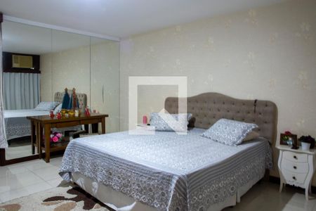 Casa à venda com 648m², 3 quartos e 8 vagas Casa à venda com 648m², 3 quartos e 8 vagasSuíte 2