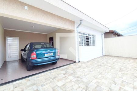 Casa à venda com 300m², 3 quartos e 3 vagas Casa à venda com 300m², 3 quartos e 3 vagasGaragem / Quintal