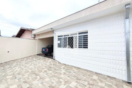 Casa à venda com 300m², 3 quartos e 3 vagas Casa à venda com 300m², 3 quartos e 3 vagasGaragem / Quintal