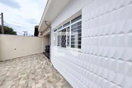Casa à venda com 300m², 3 quartos e 3 vagas Casa à venda com 300m², 3 quartos e 3 vagasGaragem / Quintal