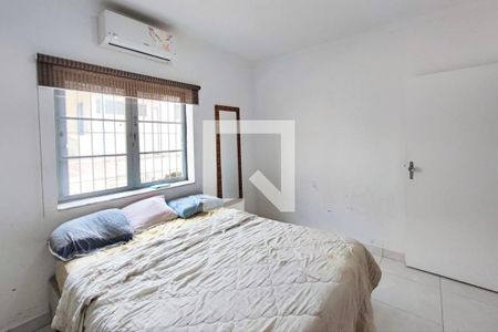 Casa à venda com 300m², 3 quartos e 3 vagas Casa à venda com 300m², 3 quartos e 3 vagasQuarto Suíte