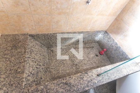 Casa à venda com 229m², 3 quartos e 3 vagas Casa à venda com 229m², 3 quartos e 3 vagasBanheiro social