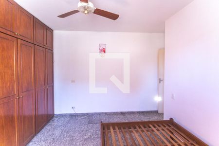 Casa à venda com 229m², 3 quartos e 3 vagas Casa à venda com 229m², 3 quartos e 3 vagasQuarto 3