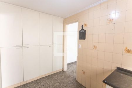 Casa à venda com 229m², 3 quartos e 3 vagas Casa à venda com 229m², 3 quartos e 3 vagasCozinha
