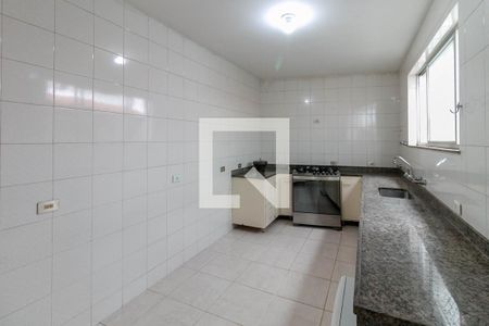 Casa à venda com 380m², 6 quartos e 4 vagasCozinha