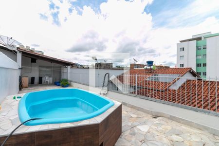 Casa à venda com 380m², 6 quartos e 4 vagasPiscina