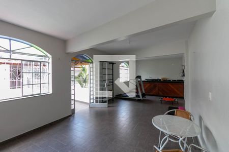Casa à venda com 380m², 6 quartos e 4 vagasSalão de Festas
