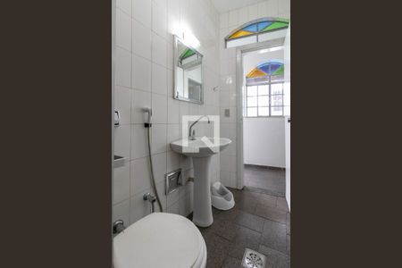 Casa à venda com 380m², 6 quartos e 4 vagasBanheiro Social 2