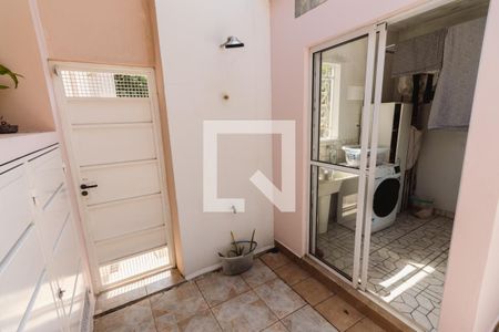 Casa à venda com 634m², 4 quartos e 4 vagasLavanderia