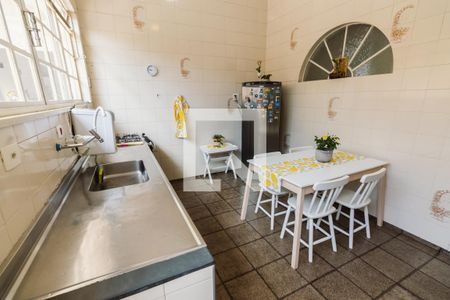 Casa à venda com 634m², 4 quartos e 4 vagasCozinha 1