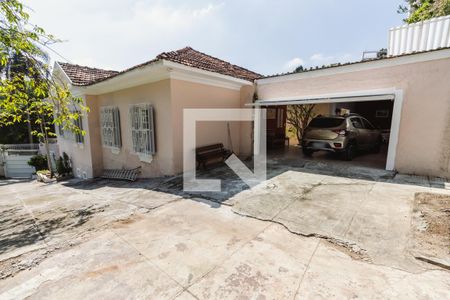 Casa à venda com 634m², 4 quartos e 4 vagasQuintal