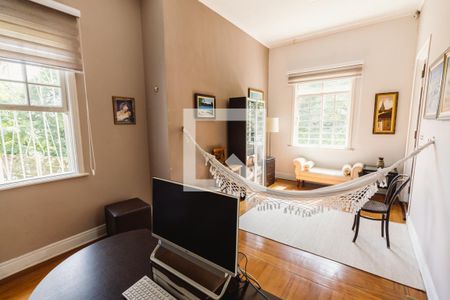 Casa à venda com 634m², 4 quartos e 4 vagasEscritório