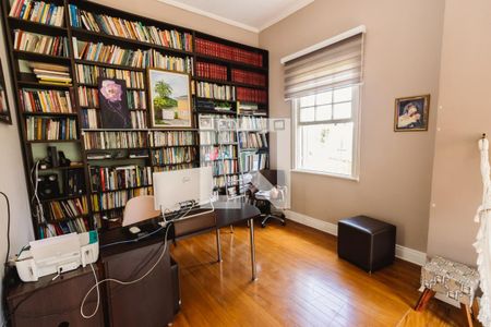 Casa à venda com 634m², 4 quartos e 4 vagasEscritório