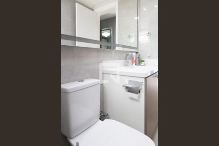 Apartamento à venda com 156m², 3 quartos e 2 vagas Apartamento à venda com 156m², 3 quartos e 2 vagasBanheiro social 2