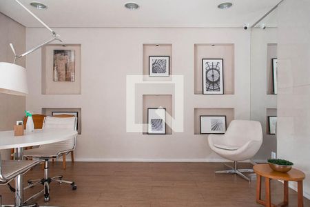 Apartamento à venda com 156m², 3 quartos e 2 vagas Apartamento à venda com 156m², 3 quartos e 2 vagasÁrea comum - home office