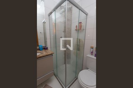 Apartamento à venda com 66m², 2 quartos e 1 vagaBanheiro da suíte 