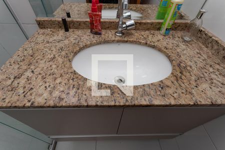 Apartamento à venda com 66m², 2 quartos e 1 vagaBanheiro social 