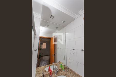 Apartamento à venda com 66m², 2 quartos e 1 vagaBanheiro social 
