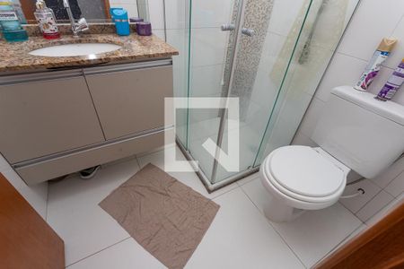 Apartamento à venda com 66m², 2 quartos e 1 vagaBanheiro da suíte 