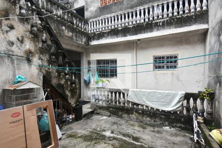 Casa à venda com 150m², 3 quartos e 2 vagas Casa à venda com 150m², 3 quartos e 2 vagasQuintal