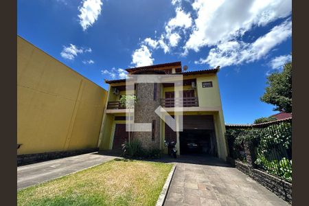 Casa à venda com 400m², 3 quartos e 2 vagasFachada