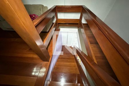 Casa à venda com 400m², 3 quartos e 2 vagasEscada