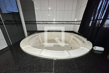 Casa à venda com 400m², 3 quartos e 2 vagasBanheiro 