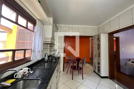 Casa à venda com 400m², 3 quartos e 2 vagasCozinha