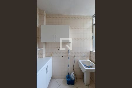 Apartamento à venda com 108m², 3 quartos e 1 vagaÁrea de Serviço