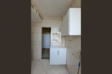 Apartamento à venda com 108m², 3 quartos e 1 vagaÁrea de Serviço