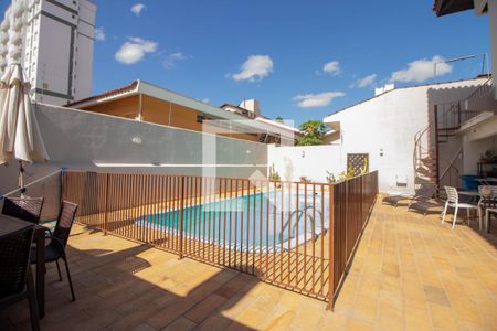 Casa à venda com 350m², 3 quartos e 4 vagasPiscina