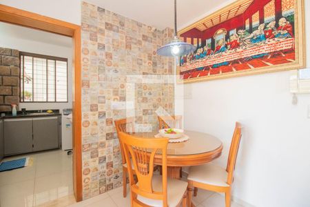 Casa à venda com 350m², 3 quartos e 4 vagasCopa